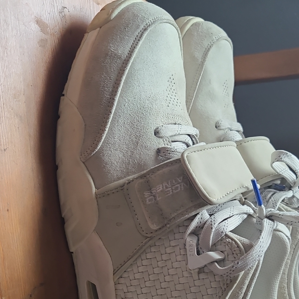 Men's Cream Sneakers